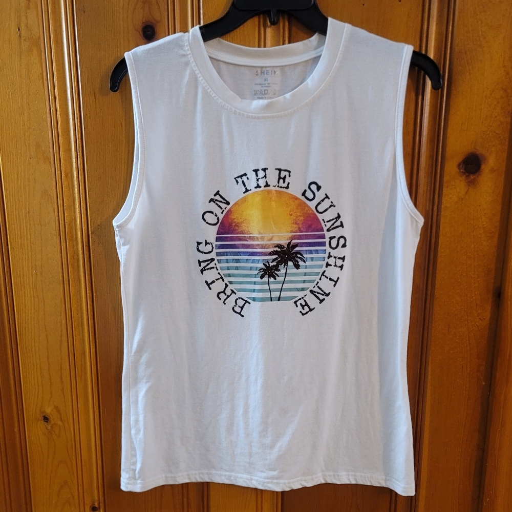 NWOT. WOMEN'S SHEIN SLEEVELESS T-SHIRT
